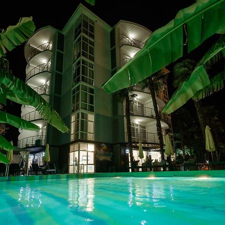 Sunrise Garden Hotel 3* Gagra Exterior foto